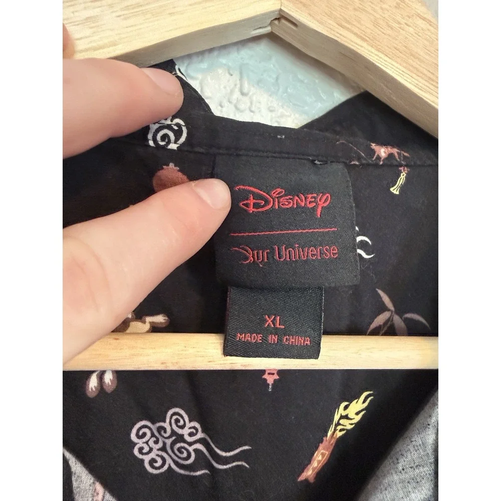 Disney Shirt Men's XLBlack Printed Our Universe Mulan Short Sleeve Button-Up